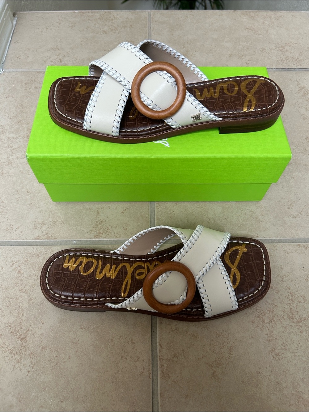 Sam Edelman Cream Leather Slide Sandals with Wooden Ring Accent